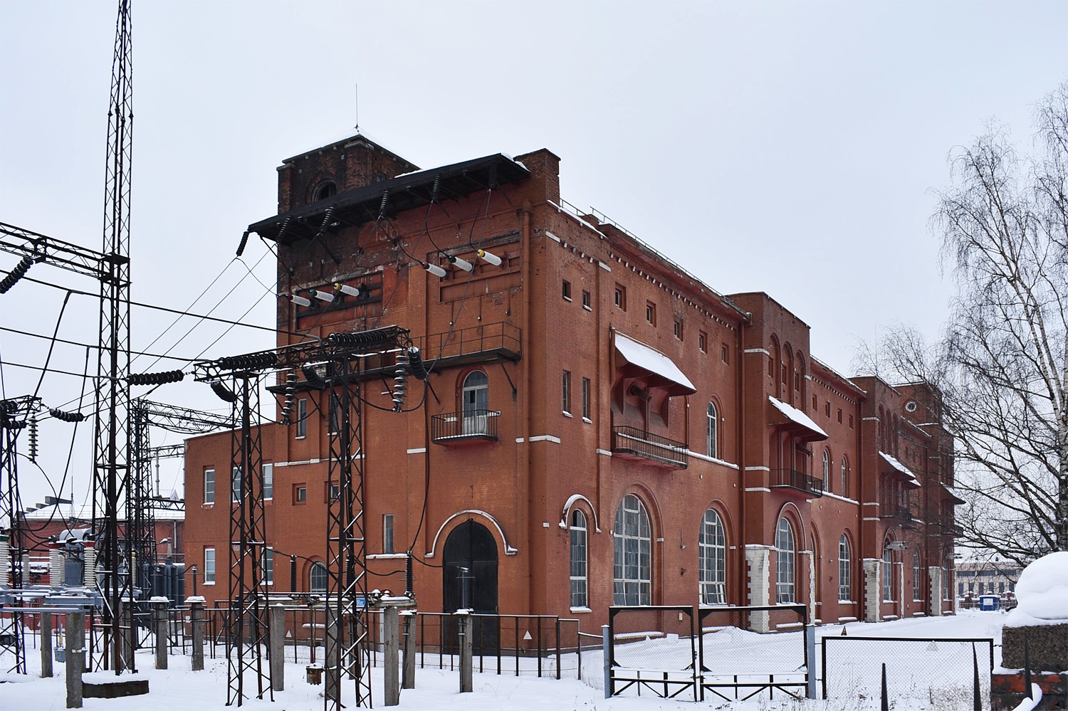 REDSTONE берет на комплексное обслуживание объекты МЭС Северо-Запада: надежность стратегического масштаба